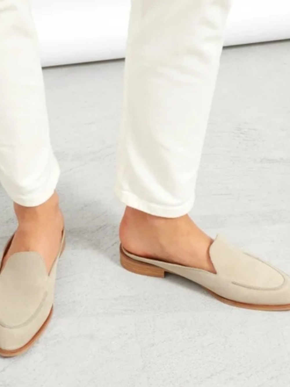 EVERLANE Classic Italian Suede Modern Loafer Mule Size 6.5 Beige